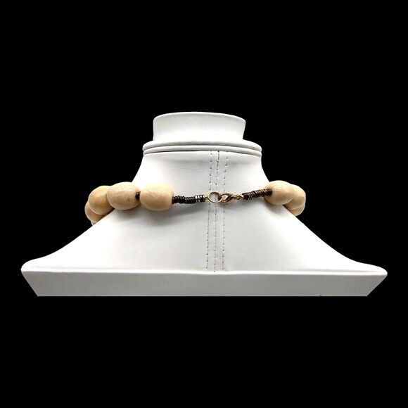 Crackle Glazed Chunky Graduated Cream Beaded Vintage 10-inch Statement Necklace - Picture 8 of 10